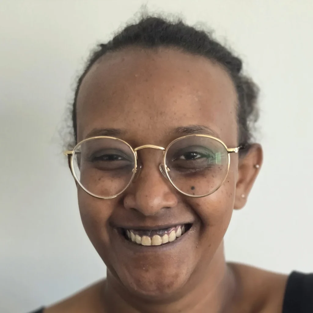 Maïlys, intervenante des Services de Magali